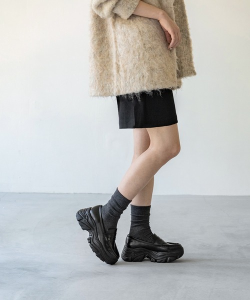 menue(メヌエ)の「【 新色追加 】厚底スニーカーソール コインローファー(ローファー・レディース・シルバー/ブラック/ブラウン・40/39/38/37/36/35)」の7枚目の写真