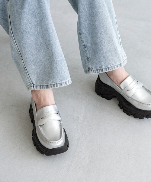 menue(メヌエ)の「【 新色追加 】厚底スニーカーソール コインローファー(ローファー・レディース・シルバー/ブラック/ブラウン・40/39/38/37/36/35)」の15枚目の写真