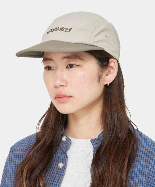 Gramicci（グラミチ）の「NYLON GRAMICCI CAP｜ナイロングラミチキャップ（キャップ・メンズ・サンドベージュ/ネイビー/ブラウン系その他2/イエロー系その他/オリーブ/ブラック/カーキブラウン/ダークブラウン系5/レッド/アイボリー系5/ネイビー系5/オリーブ系5・FREE）」の6枚目の写真