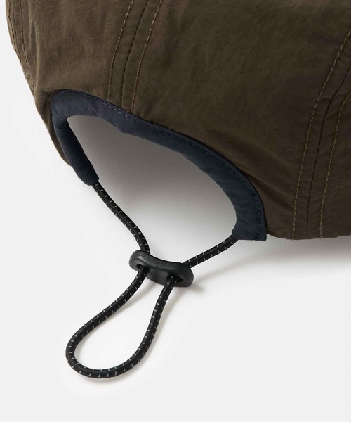 Gramicci（グラミチ）の「NYLON GRAMICCI CAP｜ナイロングラミチキャップ（キャップ・メンズ・サンドベージュ/ネイビー/ブラウン系その他2/イエロー系その他/オリーブ/ブラック/カーキブラウン/ダークブラウン系5/レッド/アイボリー系5/ネイビー系5/オリーブ系5・FREE）」の17枚目の写真