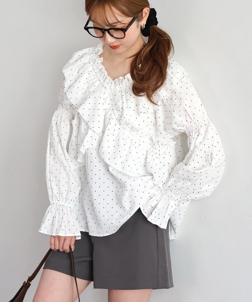 tiptop(ティップトップ)の「フリルクロス2way長袖ブラウス(シャツ/ブラウス・レディース・アイボリー/ブラック/ホワイト系その他/オフホワイト/ブラック系その他/ホワイト系その他2・FREE)」の4枚目の写真