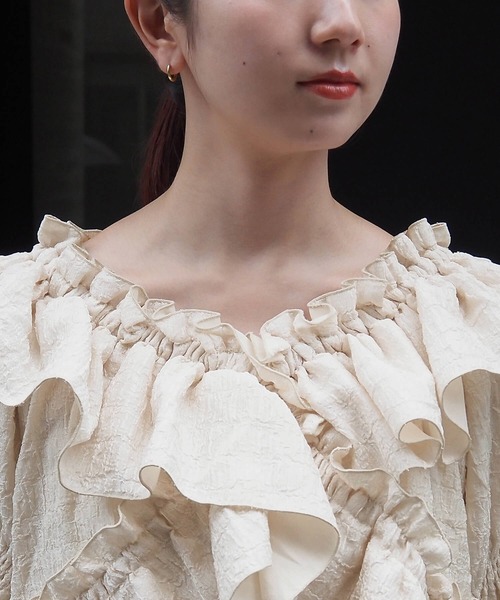 tiptop（ティップトップ）の「フリルクロス2way長袖ブラウス（シャツ/ブラウス・レディース・アイボリー/ブラック/ホワイト系その他/オフホワイト/ブラック系その他・FREE）」の13枚目の写真