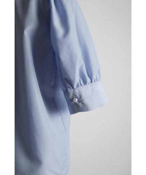 tocco closet(トッコ クローゼット)の「配色メロウフリルブラウス(シャツ/ブラウス・レディース・オフホワイト/ブラック/ブルー・M)」の15枚目の写真