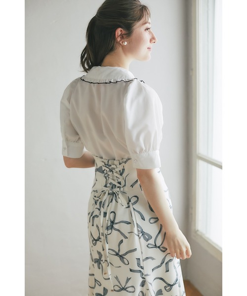 tocco closet(トッコ クローゼット)の「配色メロウフリルブラウス(シャツ/ブラウス・レディース・オフホワイト/ブラック/ブルー・M)」の12枚目の写真