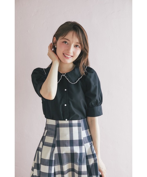 tocco closet(トッコ クローゼット)の「配色メロウフリルブラウス(シャツ/ブラウス・レディース・オフホワイト/ブラック/ブルー・M)」の7枚目の写真