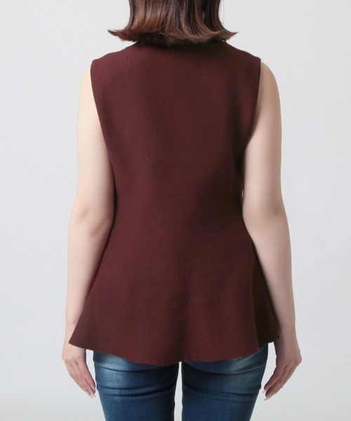 Julia Boutique（ジュリアブティック）の「選べるノースリーブ・半袖 美くびれペプラムニットトップス（ニット/セーター・レディース・ブラック系2/ベージュ系1/ワイン系2/ホワイト系1/ホワイト系2/グレー系2/ブラック系1/グレー系1/ベージュ系2/ワイン系1・ONE）」の13枚目の写真