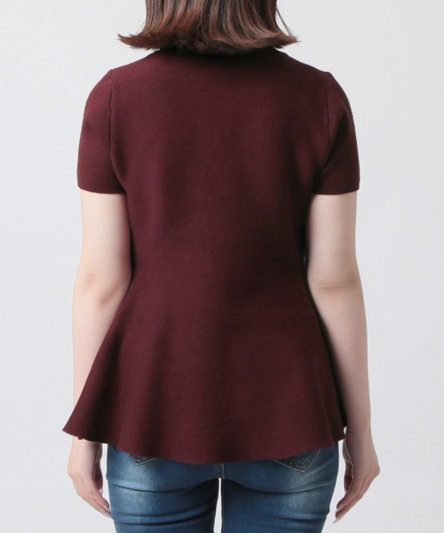 Julia Boutique（ジュリアブティック）の「選べるノースリーブ・半袖 美くびれペプラムニットトップス（ニット/セーター・レディース・ブラック系2/ベージュ系1/ワイン系2/ホワイト系1/ホワイト系2/グレー系2/ブラック系1/グレー系1/ベージュ系2/ワイン系1・ONE）」の16枚目の写真