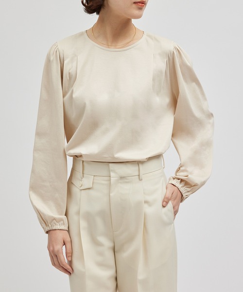 ROPE'（ロペ）の「タックディテールパフスリーブカットソー（Tシャツ/カットソー・レディース・ブラック/ワイン/ベージュ・FREE）」の2枚目の写真