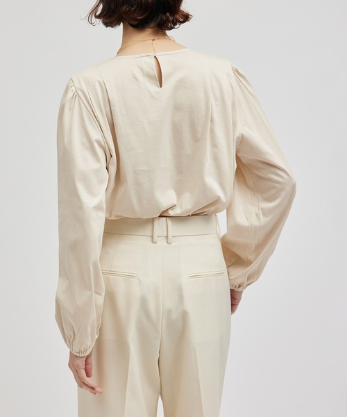 ROPE'（ロペ）の「タックディテールパフスリーブカットソー（Tシャツ/カットソー・レディース・ブラック/ワイン/ベージュ・FREE）」の8枚目の写真