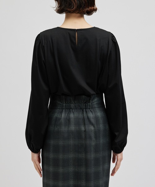 ROPE'（ロペ）の「タックディテールパフスリーブカットソー（Tシャツ/カットソー・レディース・ブラック/ワイン/ベージュ・FREE）」の11枚目の写真