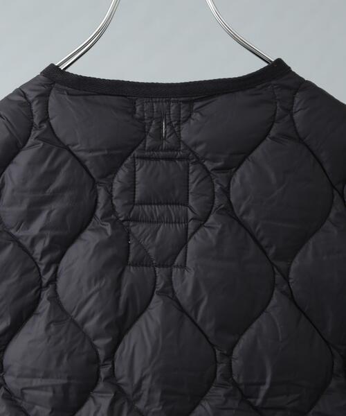 TAION（タイオン）の「TAION/MILITARY V NECK W-ZIP DOWN VT（ダウンジャケット/コート・メンズ・オフホワイト/ブラック・L/M）」の5枚目の写真