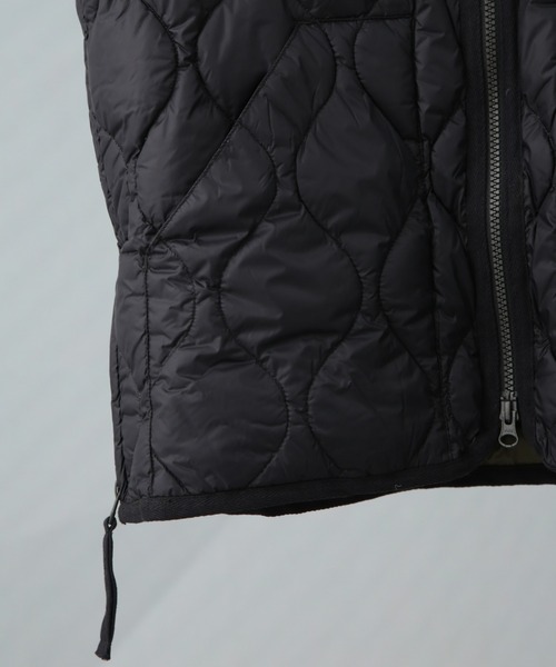 TAION（タイオン）の「TAION/MILITARY V NECK W-ZIP DOWN VT（ダウンジャケット/コート・メンズ・オフホワイト/ブラック・L/M）」の17枚目の写真