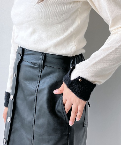 AS KNOW AS plus（アズノゥアズプラス）の「◇ふわふわカフス襟付きキラボタンニットプルオーバー（ニット/セーター・レディース・ピンク系/アイボリー系/ブラック系・FREE）」の8枚目の写真