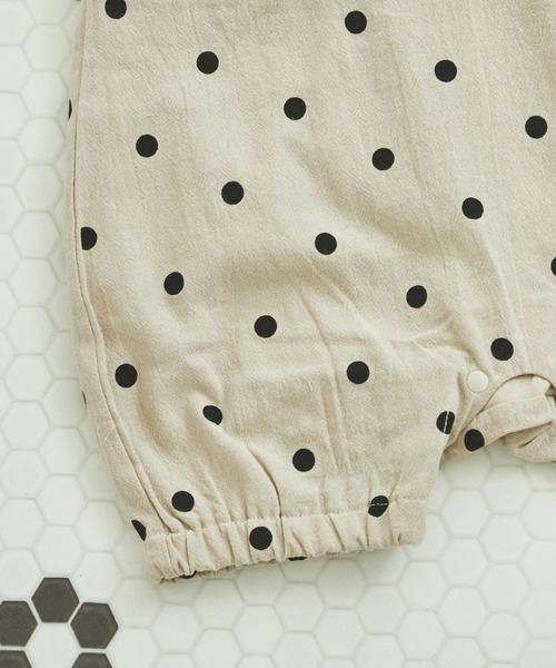 pairmanon（ペアマノン）の「【ベビー】総柄 ワイドシルエット サロペット（その他ベビーウェア・キッズ・ブラウン/ベージュ系その他2/ベージュ系その他・70/80）」の4枚目の写真