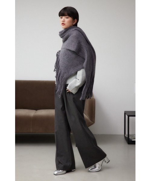 AZUL by moussy（アズールバイマウジー）の「ニットフリンジストール（ストール/ショール・レディース・ライトベージュ/レッド/ターコイズブルー/チャコールグレー・FREE）」の6枚目の写真