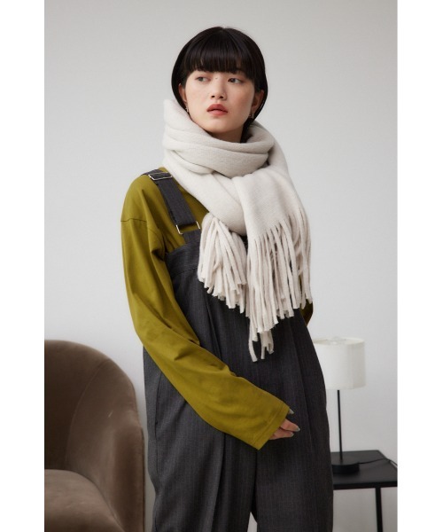 AZUL by moussy（アズールバイマウジー）の「ニットフリンジストール（ストール/ショール・レディース・ライトベージュ/レッド/ターコイズブルー/チャコールグレー・FREE）」の11枚目の写真