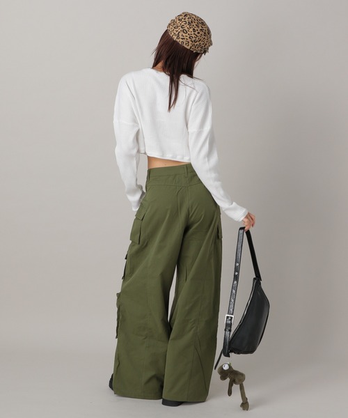 FOREVER 21(フォーエバー トゥエンティーワン)の「サーマルプルオーバー(その他トップス・レディース・ブラック/グレー/ホワイト系その他・SMALL/MEDIUM)」の4枚目の写真