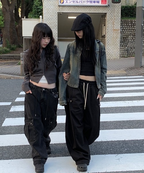 anyonemore（エニワンモア）の「ダブルジップクロップドニットジップパーカー（パーカー・レディース・チャコール・FREE）」の15枚目の写真