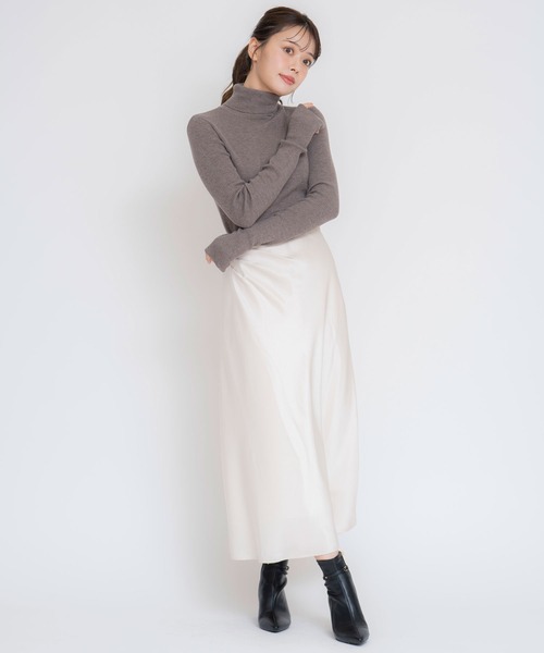 NOELA（ノエラ）の「サテンドレープナロースカート（スカート・レディース・オフホワイト/ピンク/ベージュ・S/M）」の9枚目の写真