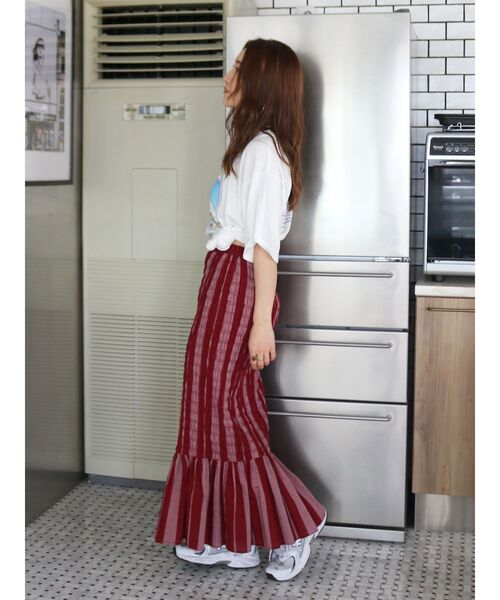 Ungrid（アングリッド）の「シャーリングデザインストライプスカート（スカート・レディース・レッド/ネイビー・FREE）」の18枚目の写真
