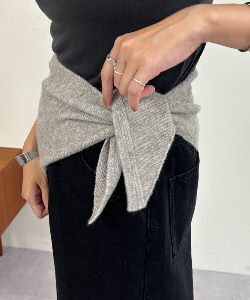 SHENERY（シーナリー）の「起毛スカーフ（ストール/ショール・レディース・グレー/ブラック・FREE）」の10枚目の写真