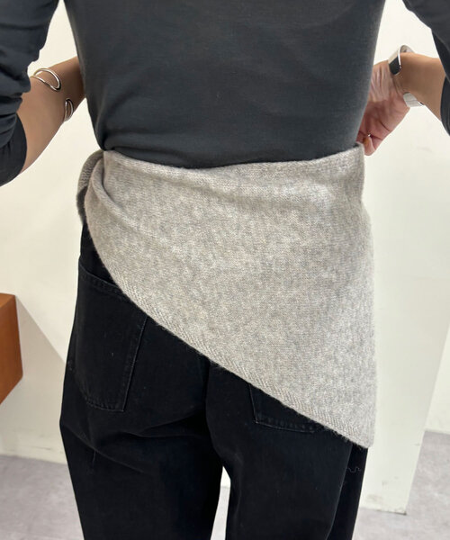 SHENERY（シーナリー）の「起毛スカーフ（ストール/ショール・レディース・グレー/ブラック・FREE）」の12枚目の写真