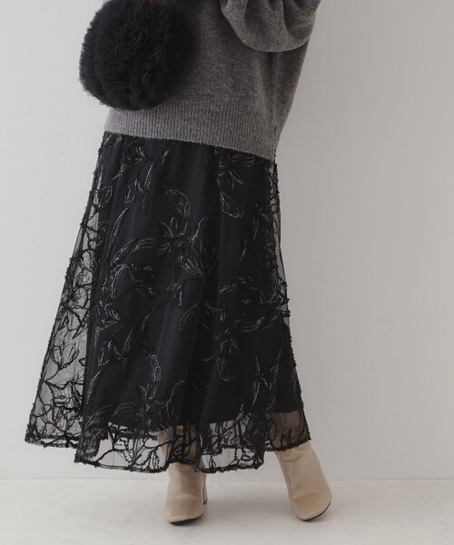 couture brooch（クチュールブローチ）の「【ふわっと揺れる華やぎスカート】ブークレチュールスカート（スカート・レディース・ライトグレー系/アイボリー系/ブラック系・38/36/42/40）」の2枚目の写真