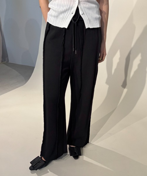 FUULLY STUDIO（フーリィーステューディオ）の「スウェットシームイージーパンツ（スウェットパンツ・レディース・ブラック/アイボリー/グレー・FREE）」の17枚目の写真