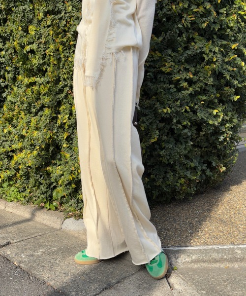 FUULLY STUDIO（フーリィーステューディオ）の「スウェットシームイージーパンツ（スウェットパンツ・レディース・ブラック/アイボリー/グレー・FREE）」の7枚目の写真