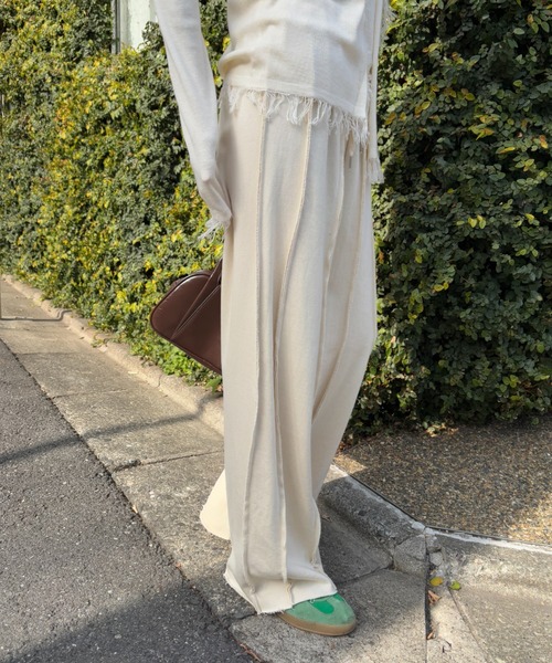 FUULLY STUDIO（フーリィーステューディオ）の「スウェットシームイージーパンツ（スウェットパンツ・レディース・ブラック/アイボリー/グレー・FREE）」の9枚目の写真