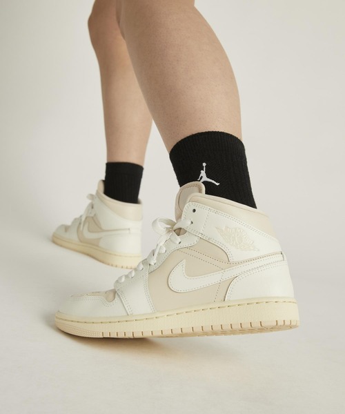 シューズ(女性用) AIR JORDAN 1 MID BQ6472-131 JORDAN BRAND WMNS AIR JORDAN 1 MID WHITE/ATOMIC GREEN-WHITE