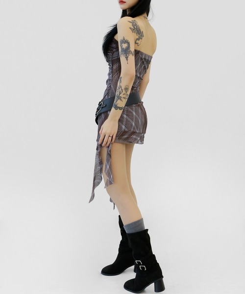 minsobi（ミンソビ）の「アシンメトリーシースルーチェックワンピース（ワンピース・レディース・チャコール/ワイン・FREE）」の20枚目の写真