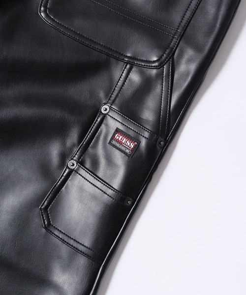 Guess(ゲス)の「GUESS GO RAYMOND PU CARPENTER PANT 合成皮革 ワイドペインターパンツ(その他パンツ・メンズ・ブラック・30/31/32)」の15枚目の写真