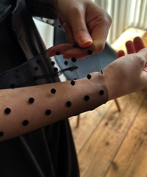 Kotoe（コトエ）の「クルーネック ドットシアートップス（Tシャツ/カットソー・レディース・ブラック/オフホワイト・FREE）」の15枚目の写真