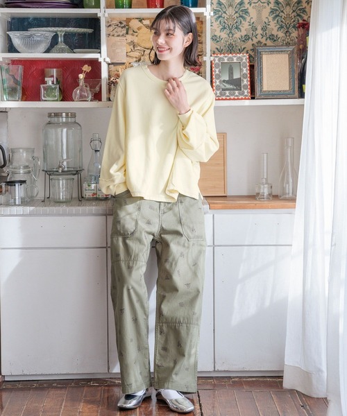 niko and...（ニコアンド）の「リメイクハギ裏毛プルオーバー（スウェット・レディース・ブルー/グレー/イエロー/チャコール・MEDIUM/LARGE）」の7枚目の写真