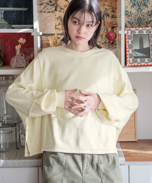 niko and...（ニコアンド）の「リメイクハギ裏毛プルオーバー（スウェット・レディース・ブルー/グレー/イエロー/チャコール・MEDIUM/LARGE）」の9枚目の写真