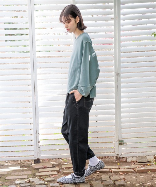 niko and...（ニコアンド）の「リメイクハギ裏毛プルオーバー（スウェット・レディース・ブルー/グレー/イエロー/チャコール・MEDIUM/LARGE）」の12枚目の写真