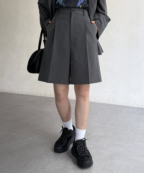 CPCM(シーピーシーエム)の「タックショートパンツ(その他パンツ・レディース・ベージュ系その他/ネイビー/グレー/グレー系その他・FREE)」の3枚目の写真