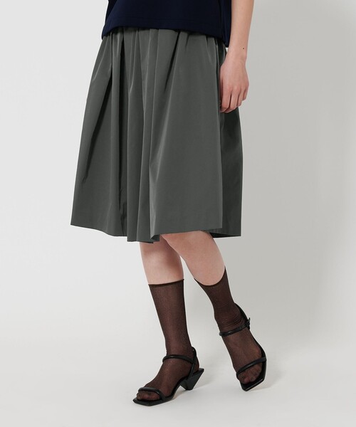 BEAUTY&YOUTH UNITED ARROWS（ビューティーアンドユースユナイテッドアローズ）の「ギャザーフレア ミドルスカート（スカート・レディース・ネイビー/グレー・FREE）」の6枚目の写真