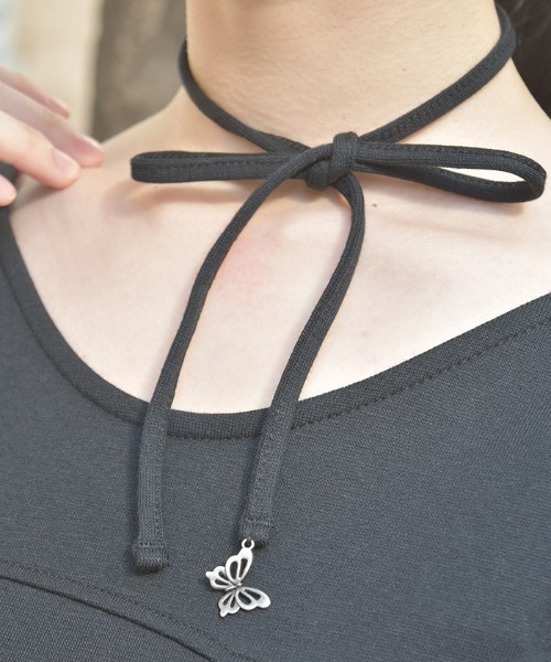 axes femme（アクシーズファム）の「チョーカー付コルセット風プルオーバー（Tシャツ/カットソー・レディース・チャコール/ベージュ/ブラック・FREE）」の10枚目の写真