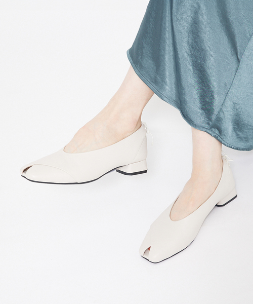 Au BANNISTER（オゥバニスター）の「ピープトゥリボン ソフトシューズ（パンプス・レディース・ブラック/オレンジ/グリーン/アイボリー・37/38/36/35/39）」の13枚目の写真