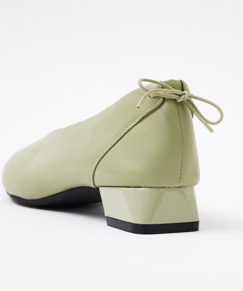 Au BANNISTER（オゥバニスター）の「ピープトゥリボン ソフトシューズ（パンプス・レディース・ブラック/オレンジ/グリーン/アイボリー・37/38/36/35/39）」の10枚目の写真