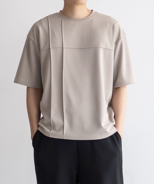 URBAN COLLECTION(アーバンコレクション)の「URBANCOLECTION AIR Smoosy カットジョーゼット ピンタックテーパードTシャツ(Tシャツ/カットソー・メンズ・ブラック/グレイッシュベージュ・S/M/L/XL)」の14枚目の写真