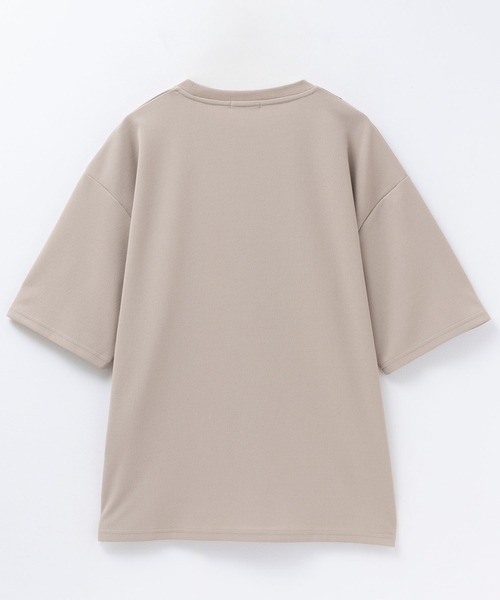 URBAN COLLECTION(アーバンコレクション)の「URBANCOLECTION AIR Smoosy カットジョーゼット ピンタックテーパードTシャツ(Tシャツ/カットソー・メンズ・ブラック/グレイッシュベージュ・S/M/L/XL)」の5枚目の写真
