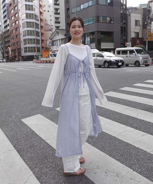 CORNERS（コーナーズ）の「レースキャミワンピース（ワンピース・レディース・ブラック/オフホワイト/ライトベージュ/ブルー・M）」の4枚目の写真