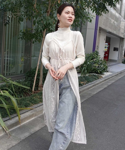 CORNERS（コーナーズ）の「レースキャミワンピース（ワンピース・レディース・ブラック/オフホワイト/ライトベージュ/ブルー・M）」の8枚目の写真