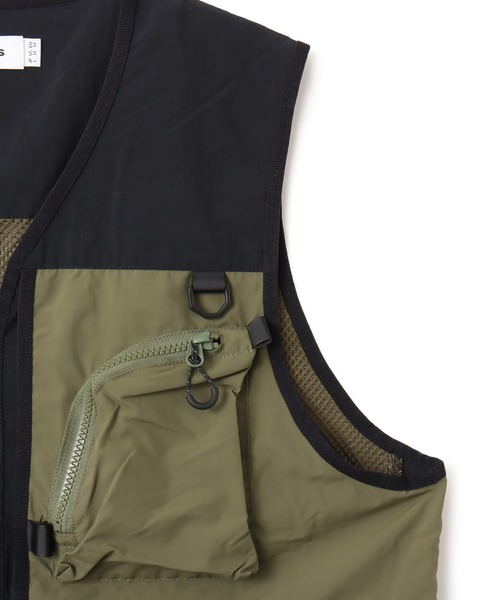 atmos(アトモス)の「atmos Utility Vest / アトモス ユーティリティ ベスト(ベスト・メンズ・ブラック/ベージュ・M/L/XL)」の14枚目の写真