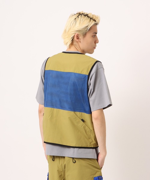 atmos(アトモス)の「atmos Utility Vest / アトモス ユーティリティ ベスト(ベスト・メンズ・ブラック/ベージュ・M/L/XL)」の3枚目の写真