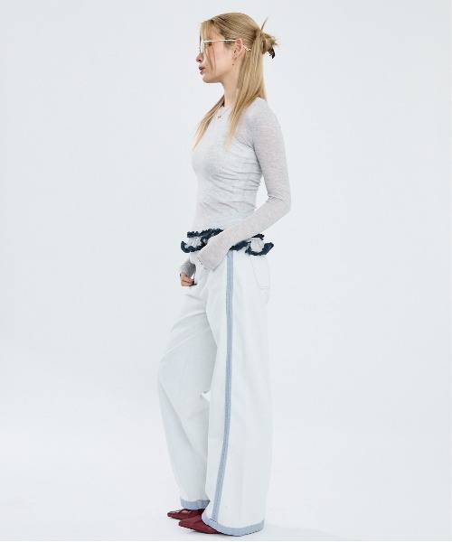 Clum(クルム)の「裾フリルシアーカットソー(Tシャツ/カットソー・レディース・キナリ/グレー/ブラウン・SMALL/MEDIUM)」の21枚目の写真
