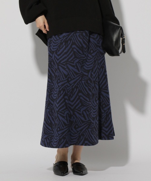 Elura(エルーラ)の「リネンブレンドやわらかスカート≪低身長サイズあり≫/292525(スカート・レディース・ネイビー/カーキ/ライトベージュ/ブラウン系その他・LARGE/MEDIUM)」の2枚目の写真